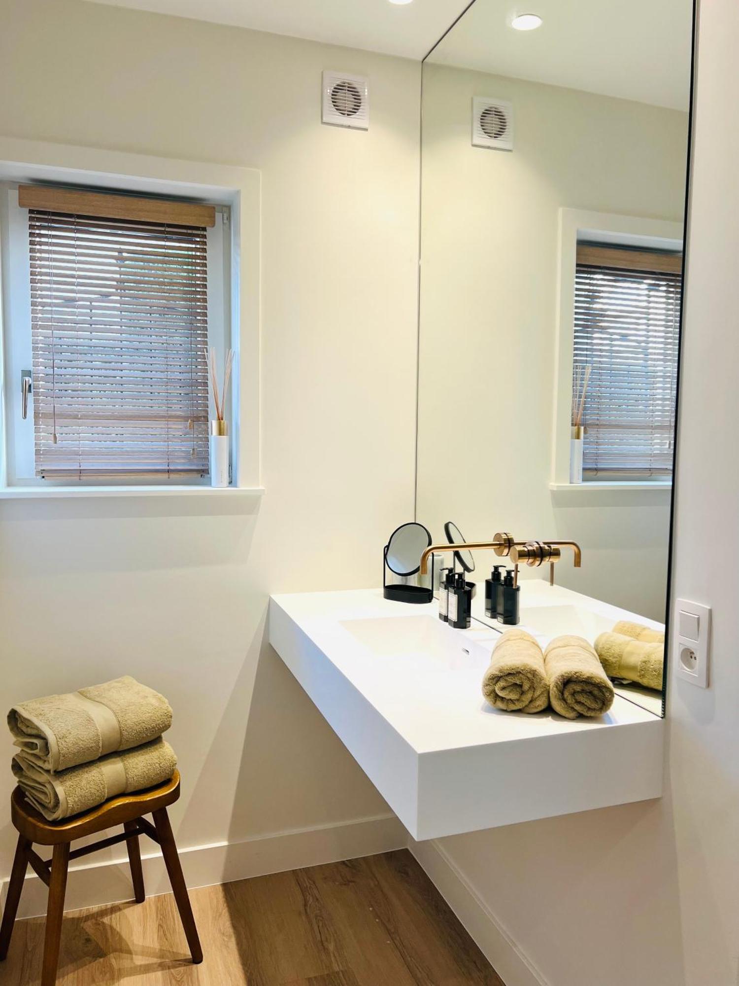 Luxe Appartement Op Topligging 크노케-하이스트 외부 사진