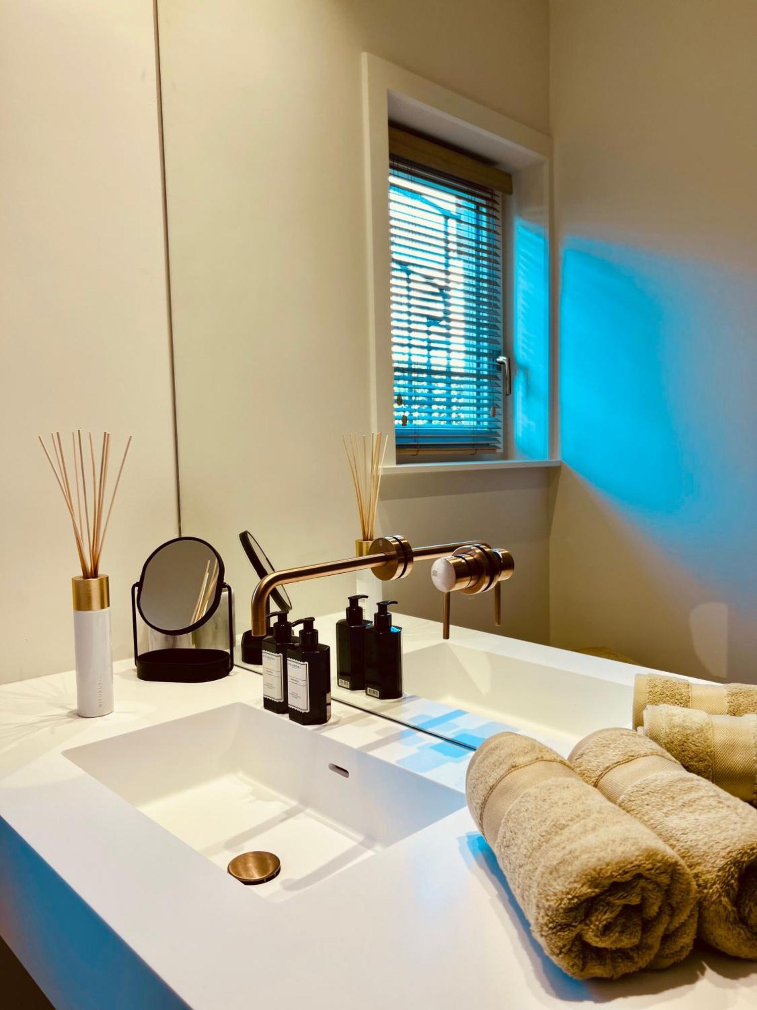 Luxe Appartement Op Topligging 크노케-하이스트 외부 사진